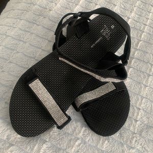 Women’s Time & Tru Velcro rhinestone sandals, size 10